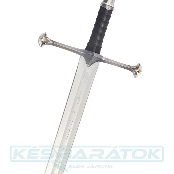 a-gyuruk-ura-anduril-elessar-kiraly-kardja-uc1380-3