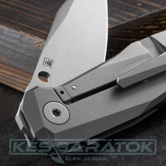 spyderco-techno-3-titanium-grey-plainedge-zsebkes-c158tip3-6